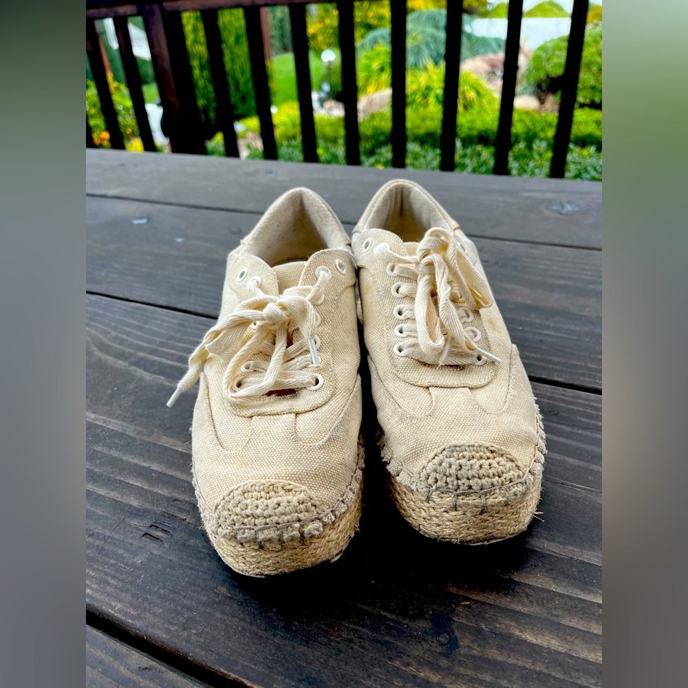 JLO edpadrille sneakers size 6.5